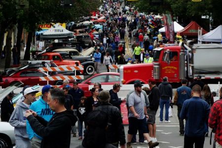 car greenwood beer garden crowd fundraiser weekend windermere seattle phinneywood cars parking lot